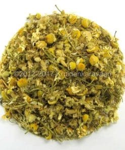 Losse kamille thee: gedroogde kamille bloemen geschikt voor kruidenthee, natuurlijk en aromatisch.