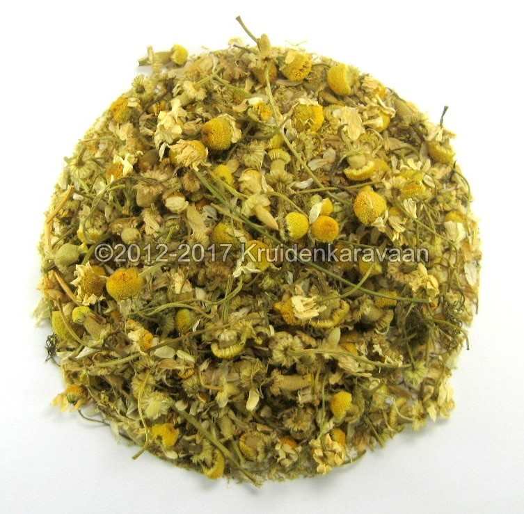 Losse kamille thee: gedroogde kamille bloemen geschikt voor kruidenthee, natuurlijk en aromatisch.